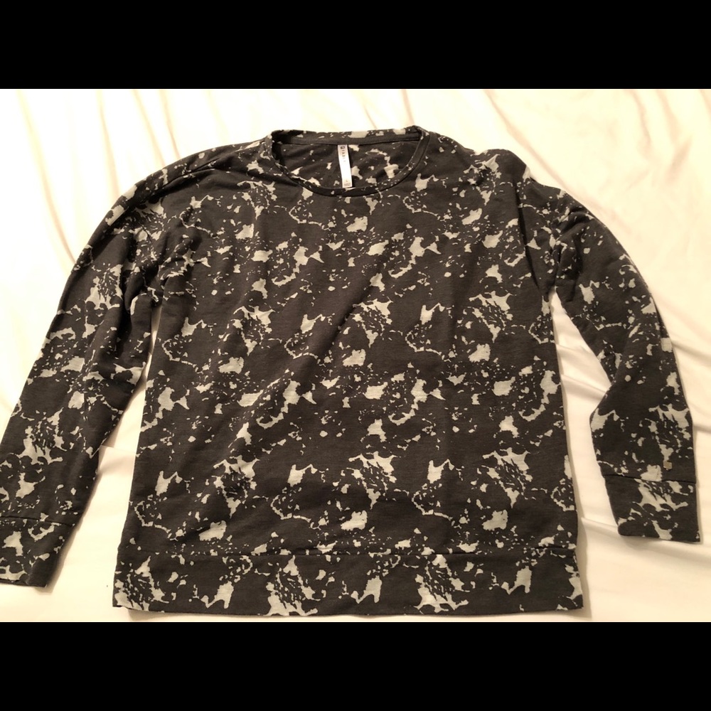 Fabletics Size Large long sleeve shirt